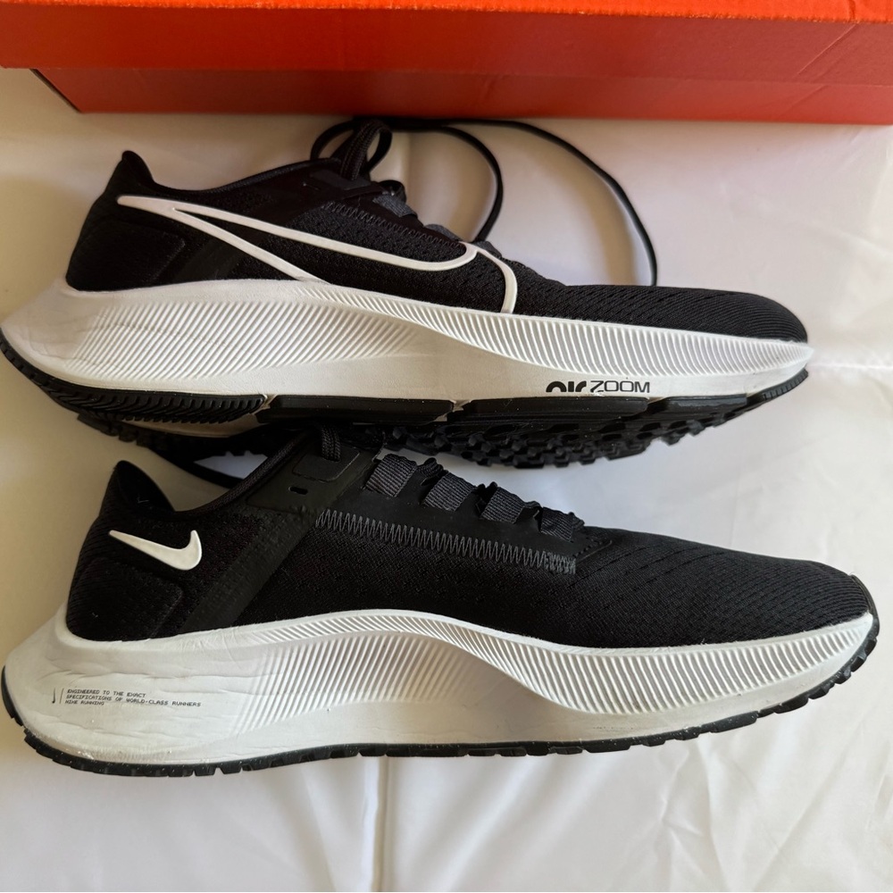 Nike Women’s Black Air Zoom Pegasus 38